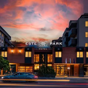 Ξενοδοχείο -- Park -- Part Of Urban Chic Luxury Design - Parking & Compliments - Next To Shopping & Dining Mall ****